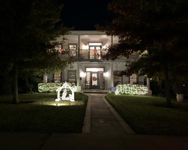 A Grapevine home decorated during Christmas Capital of Texas